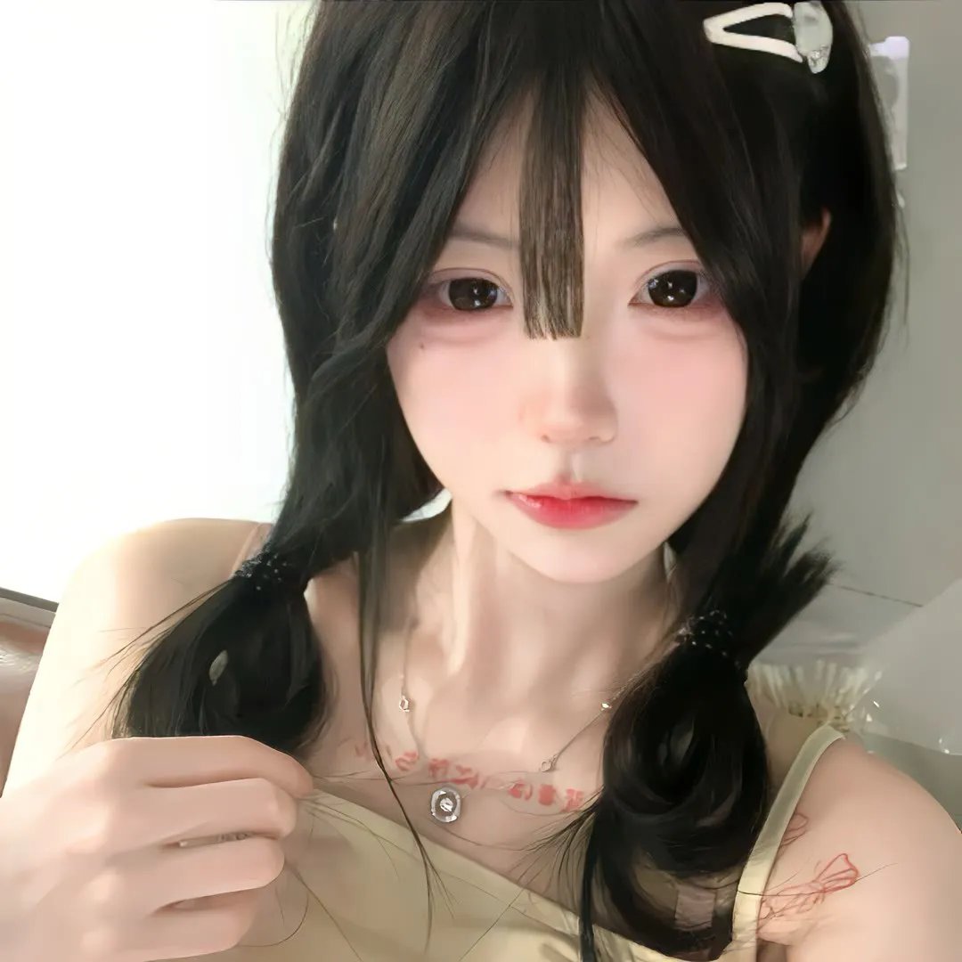 易烊千玺明星照片